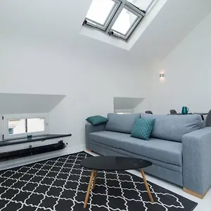 Old Town 1 Bedroom Oasis With Ac And Double Shower Praga