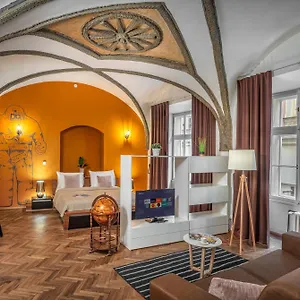 Apartment 7 Tales By Adrez, Prague