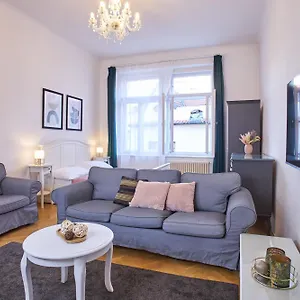 4* Ξενοδοχείο με διαμερίσματα Charles Bridge Premium