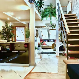 Apartment Duplex With Quite Terrace On Wenceslas Sq., Prag